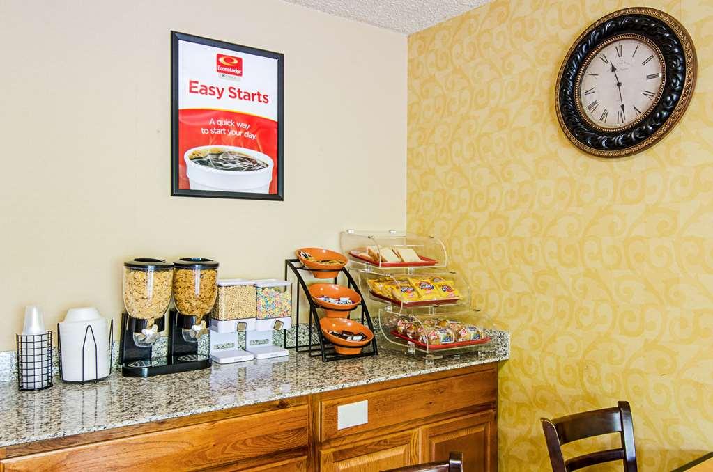 Econo Lodge Lynchburg South Ristorante foto