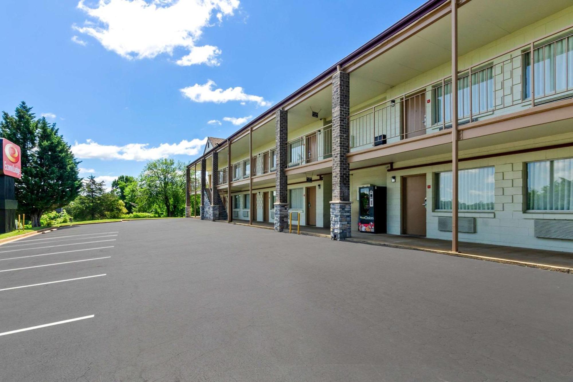 Econo Lodge Lynchburg South Esterno foto