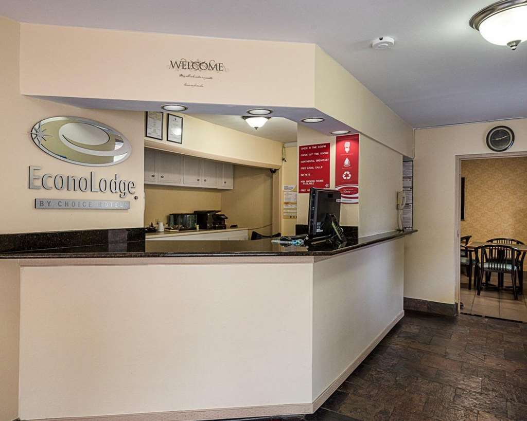 Econo Lodge Lynchburg South Interno foto